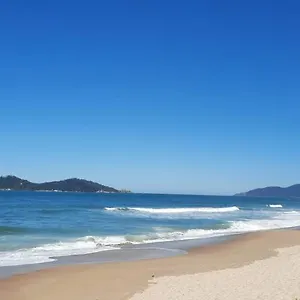 https://casa-tranquila-500-metros-da-praia-do-campeche.santa-catarina-brasil.com